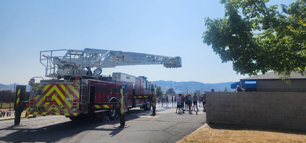 Truckee Meadows Fire & Rescue (@tmfpd) on Twitter photo And thatโs a wrap for school year 24-25 <a href="/WashoeSchools/">Washoe Schools</a>. The Lenz Elementary Leopards had a celebratory spray after their field day workout from #TMFR Ladder 33. Have a fun and fire safe summer everyone. ๐๐โ๏ธ๐ And thatโs a wrap for school year 24-25 <a href="/WashoeSchools/">Washoe Schools</a>. The Lenz Elementary Leopards had a celebratory spray after their field day workout from #TMFR Ladder 33. Have a fun and fire safe summer everyone. ๐๐โ๏ธ๐