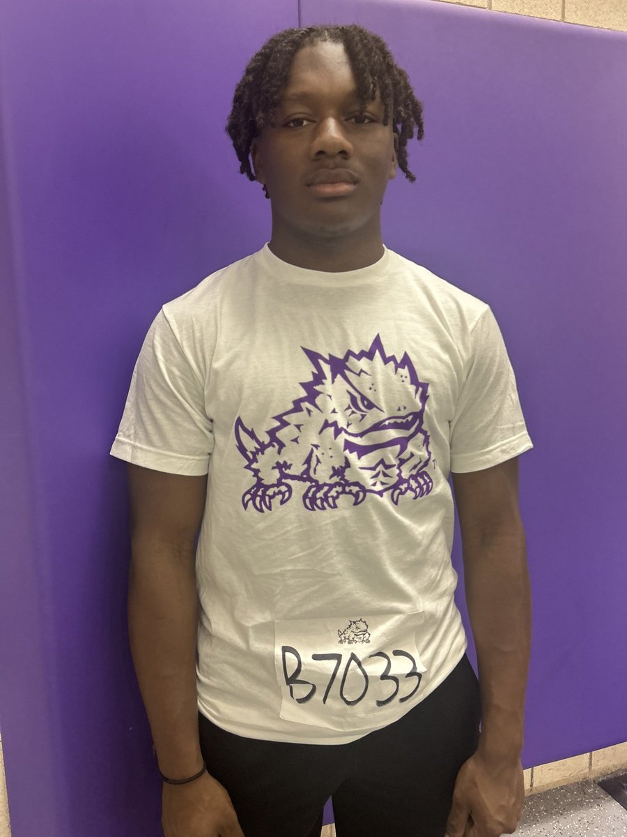 k_beast33's tweet photo. Today is the first day of my business trip. I'm blessed to be able to be on this Athletic College tour with @DistinctlyHis_. First stop @TCUFootball TODAY. 
#kbeast #imbuiltdifferent #distinctlyhiscollegetour #distinctlyhisbustour
#truebuzz
#TrueBuzzAthletics #cypethelab https://t.co/6ejQMfdnB6