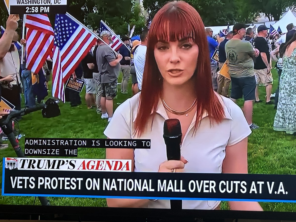 RachelBitecofer's tweet image. Republicans love our troops so hard they have to spend D Day begging Trump not to steal their VA benefits.