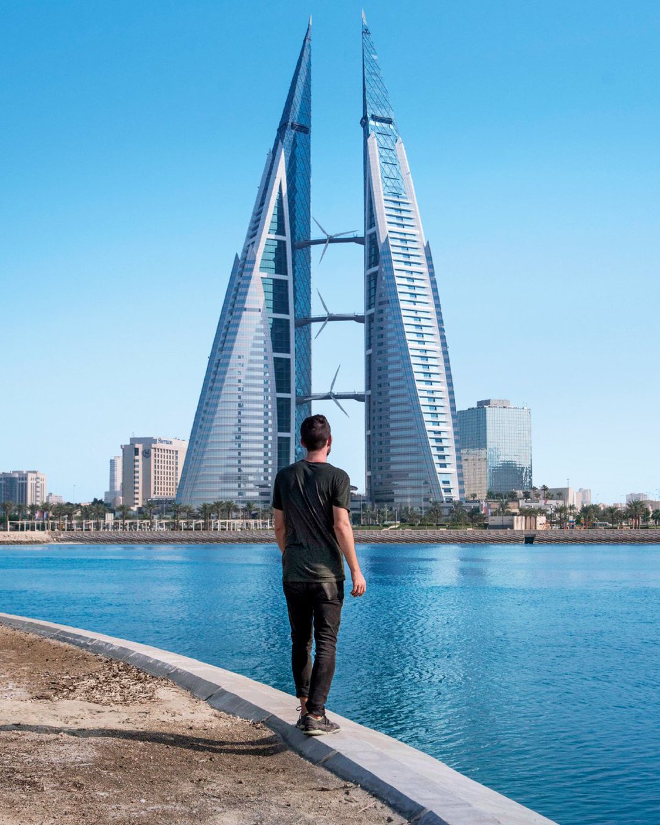 MSCCruzeiros's tweet photo. Uma viagem fascinante, combinando a tradição com a modernidade. As cidades do Golfo Arábico vão te encantar! Passe para o lado e conheça Abu Dhabi, Dubai, Bahrein, Doha e muito mais em um cruzeiro inesquecível a bordo do #MSCEuribia ✨
Saiba mais: https://t.co/nYChiksXdy https://t.co/CJk21CgGv2