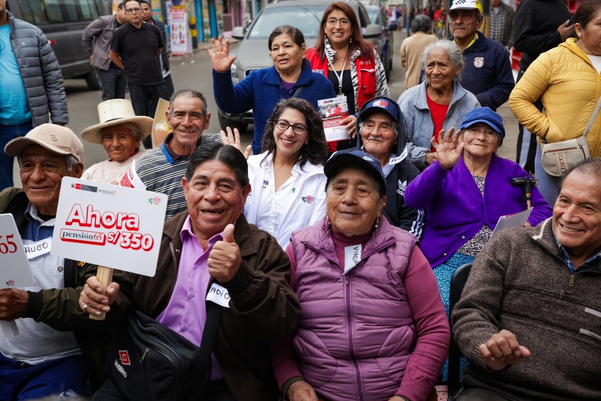 Ministerio de Desarrollo e Inclusión Social (@midisperu) on Twitter photo #NotaDePrensa | En el marco del mes de la cultura afroperuana, la ministra de Desarrollo e Inclusión Social, <a href="/LeslieUrteaga/">Leslie Urteaga</a> llegó al <a href="/BancodelaNacion/">Banco de la Nación</a>, en Ica, para supervisar el pago de la subvención económica de S/350 de <a href="/MIDIS_Pension65/">MIDIS_Pensión 65</a>.
✅ En el lugar, la titular del Midis #NotaDePrensa | En el marco del mes de la cultura afroperuana, la ministra de Desarrollo e Inclusión Social, <a href="/LeslieUrteaga/">Leslie Urteaga</a> llegó al <a href="/BancodelaNacion/">Banco de la Nación</a>, en Ica, para supervisar el pago de la subvención económica de S/350 de <a href="/MIDIS_Pension65/">MIDIS_Pensión 65</a>.
✅ En el lugar, la titular del Midis