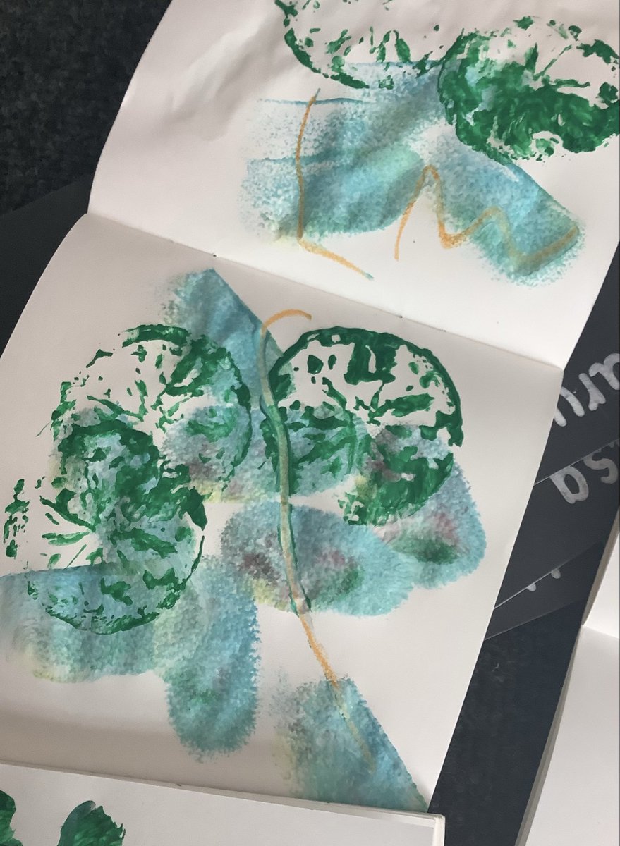 Miss Giles tweet media