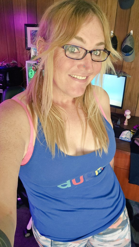 ThatGirlLiani's tweet image. Happy Friyay!
Works all done and hopefully the weather stays nice.
Have a great weekend yall! 🥰