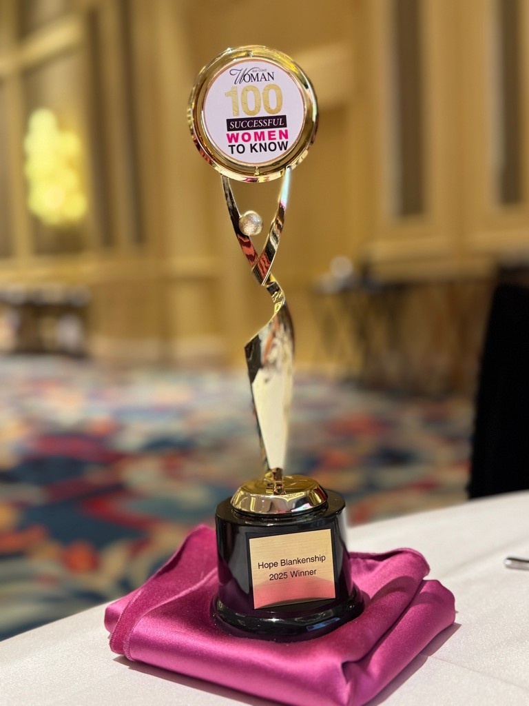 ttrsqbk's tweet photo. 📣 Our team was thrilled to attend the 100 Successful Women to Know 2025 awards ceremony, cheering on Hope Blankenship as she was honored as one of this year’s remarkable recipients! 🌟

#totherescuebookkeeping #100WomenToKnow   #WomenInLeadership #GulfCoastStrong https://t.co/O8xxM8GTBo