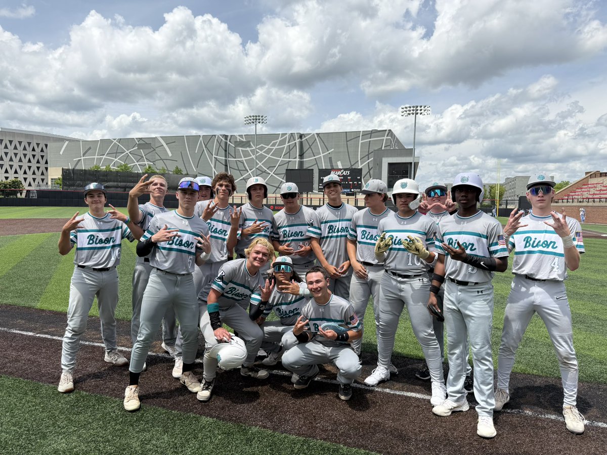 Staying Hot! 🔥🔥

15U finished pool play 3-0 after walking it off against Ironmen Prime National at the University of Cincinnati in the Perfect Game 15 All Prospects World Series! 🤘🏻🦬