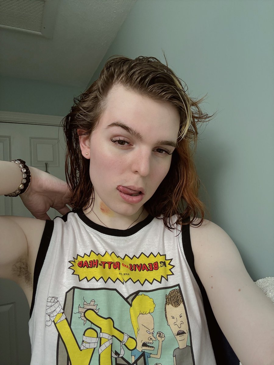 charloofers's tweet photo. Switch 2 this, Switch 2 that, why don’t you Switch 2 making out with me? :p https://t.co/esA4vuaDqQ