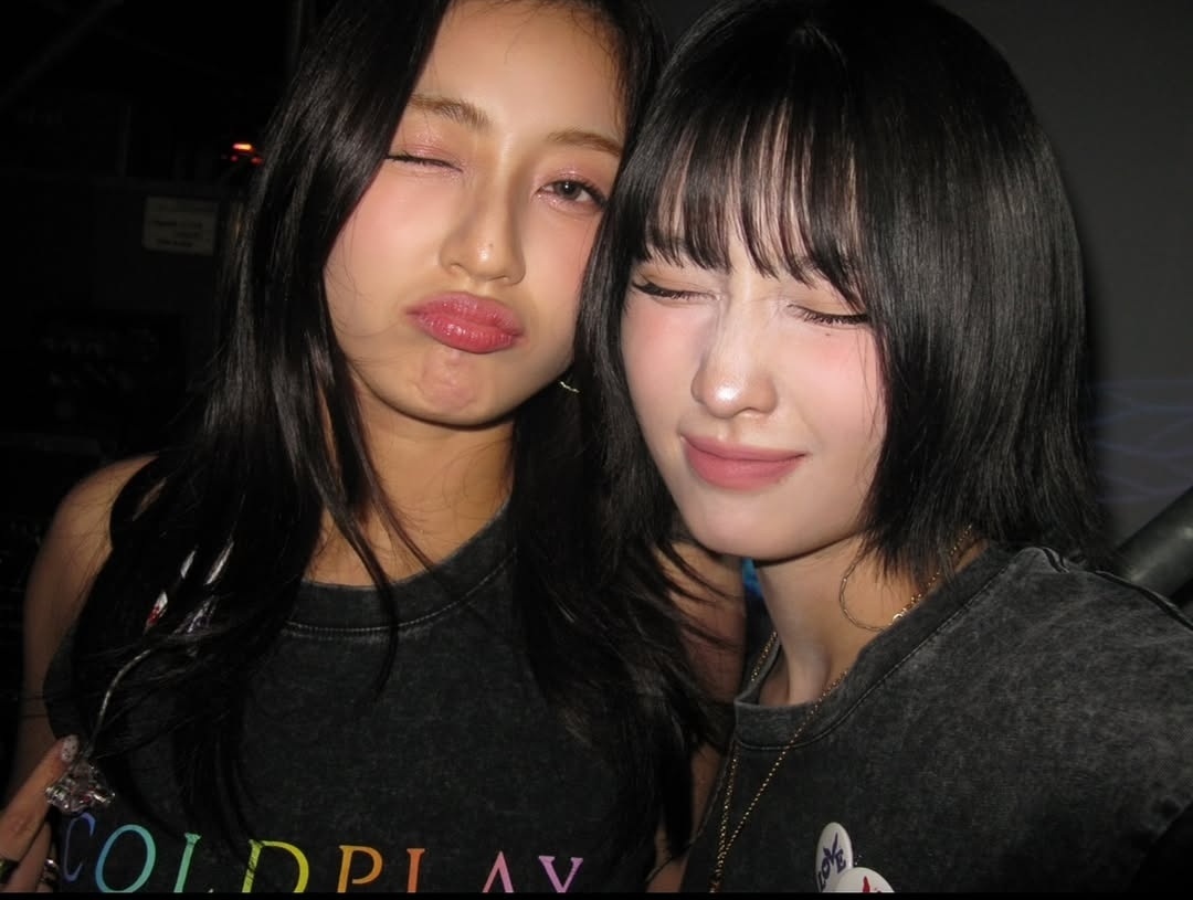 ichisane's tweet image. latina gf and her japanese gf