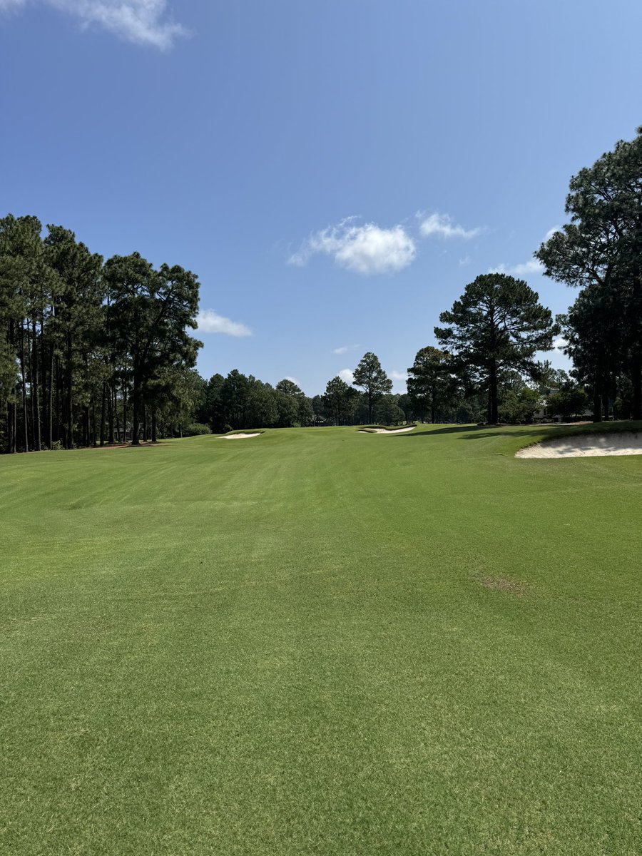 In the land of <a href="/GolfTravelerJoe/">Joe GolfTraveler ⛳️</a> this morning. Beautiful day on #6!