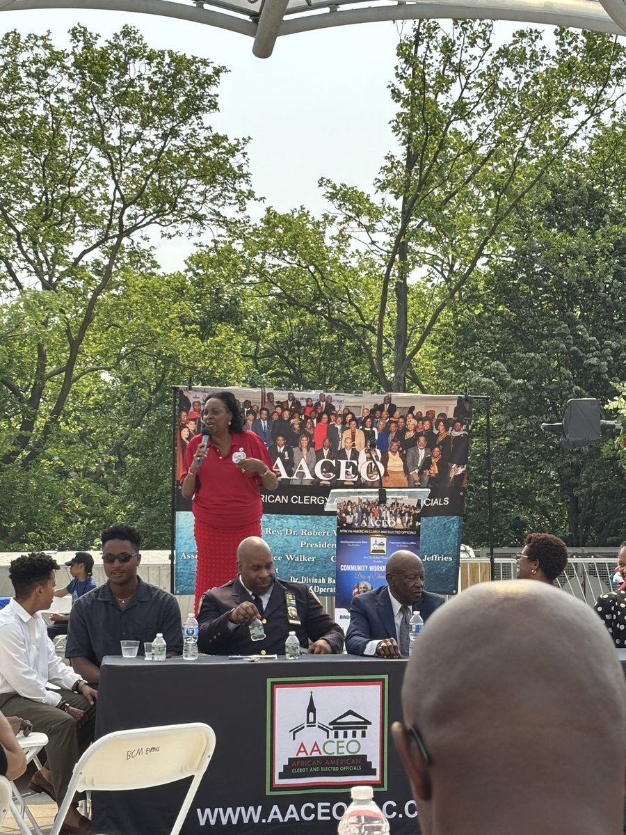 #AACEO honored the late Charlie Rangel and former Congressman Ed Towns for their critical roles in building  Black political infrastructure. Shout out to  Rev. Waterman, Dee Bailey and Jessica Bailey. It was 🥵 but we survived.