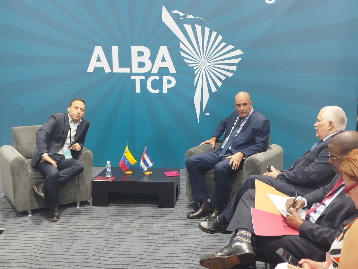 Sostuvo el Ministro de Agricultura de Cuba, Ydael Pérez Brito, encuentro de trabajo con el Presidente del Banco del Alba, Raúl Li Causi.

#agroalba  #agricultura #cuba #venezuela