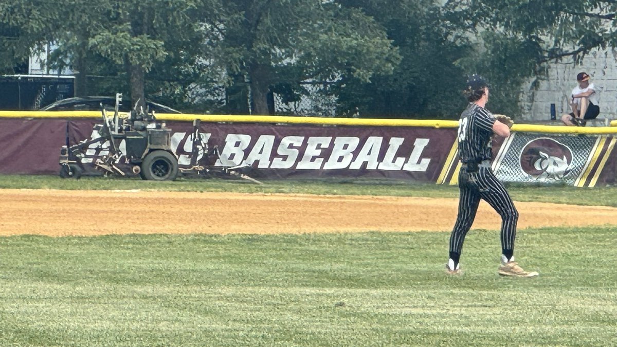 Checking in from Brooklawn for an incredible rematch in the SJ NonPublic B final. Year two of Eustace/GC, winner gets their ticket to Veterans Park in Hamilton. 

First pitch at 4

#DWBroadcasting