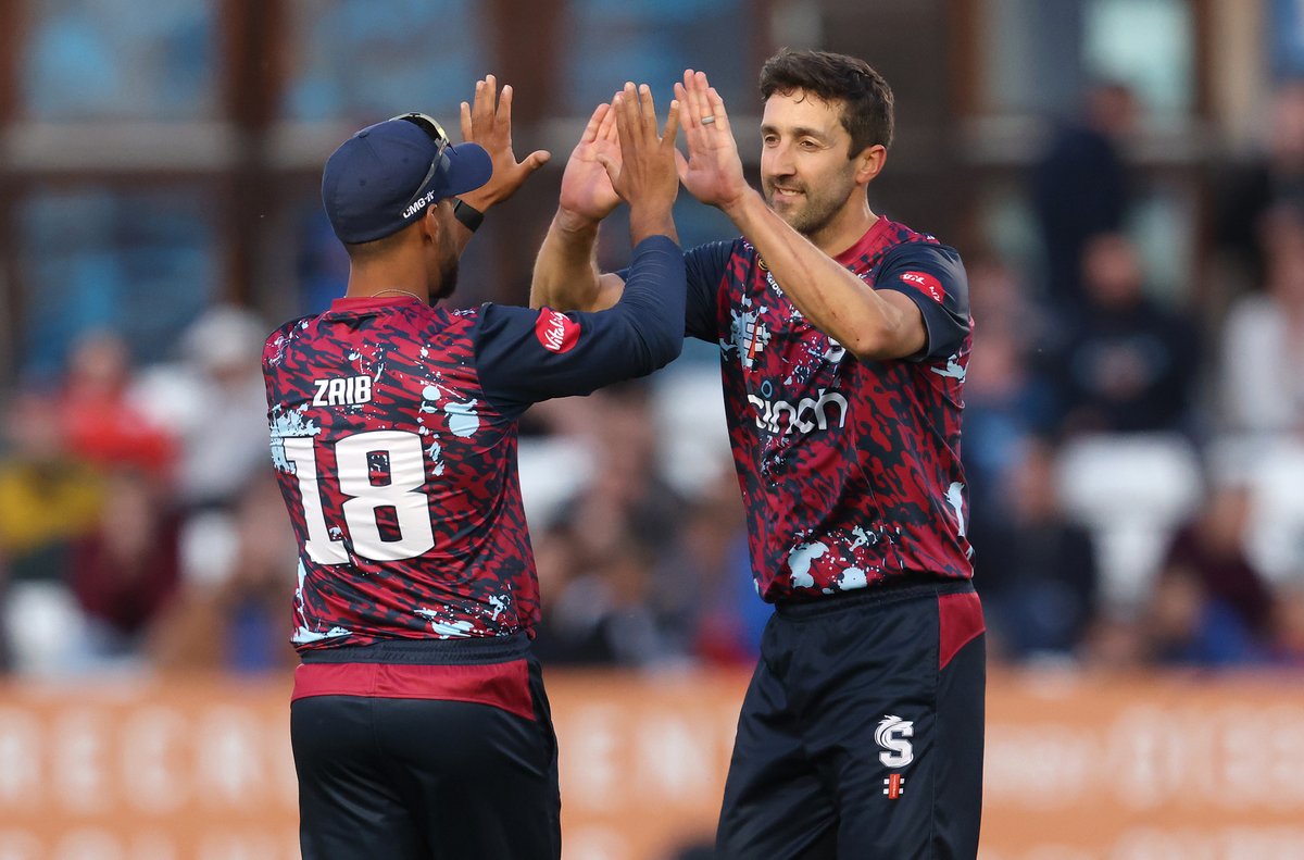 4 overs. 6 wickets. 8 runs conceded.

Just silly from Ben Sanderson. 🐐