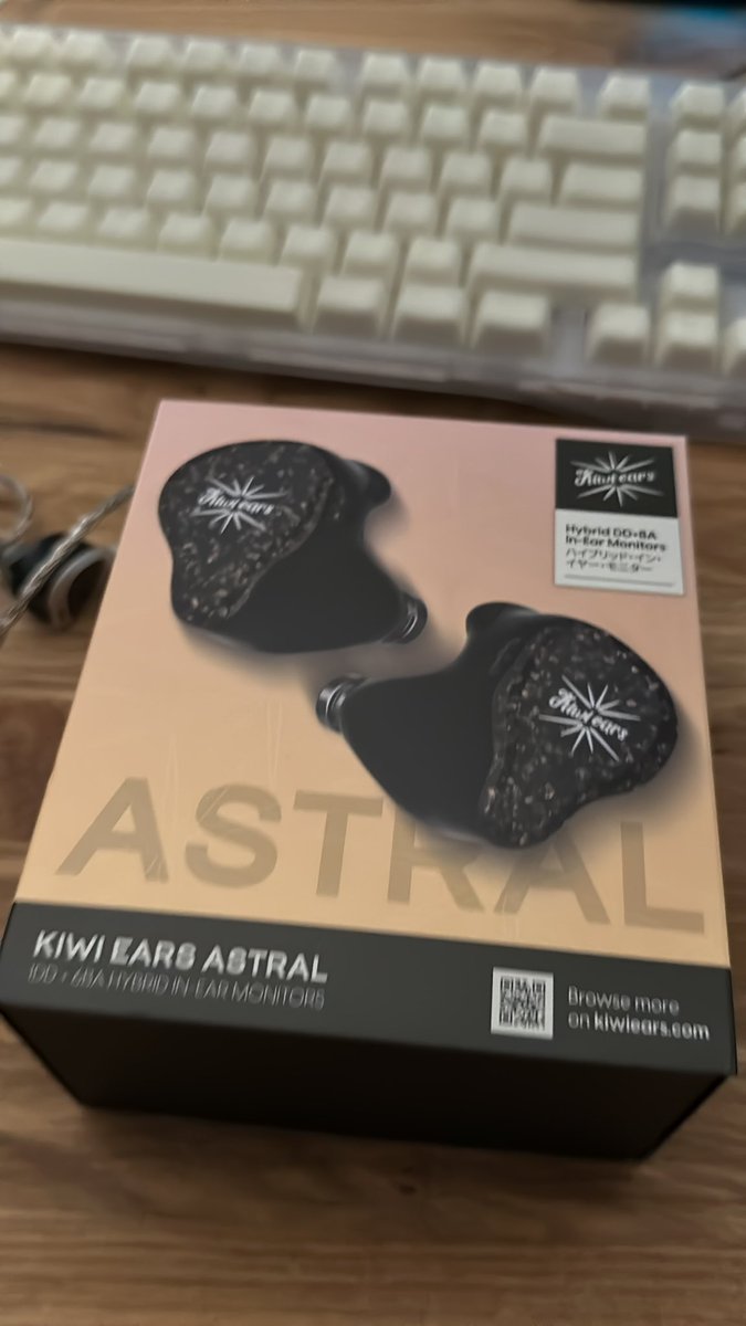 i also tried these for a short time, but for me the volume S have more base to them and i like that. might do some more testing but for now i prefer the Volume S ^^