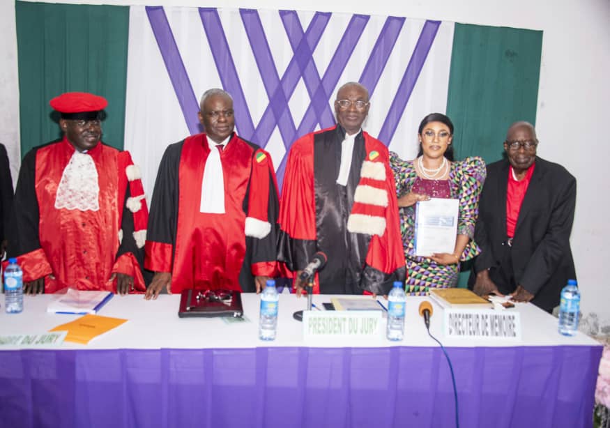 Brazzaville, le 6 juin 2025

C’est avec honneur et bonheur que j’ai pris part, en qualité de membre du jury, à la soutenance du mémoire de fin de cycle de l’École nationale d’administration et de magistrature de Madame Marie Lyn Dengue Djanguissa, aux côtés des professeurs Rufin