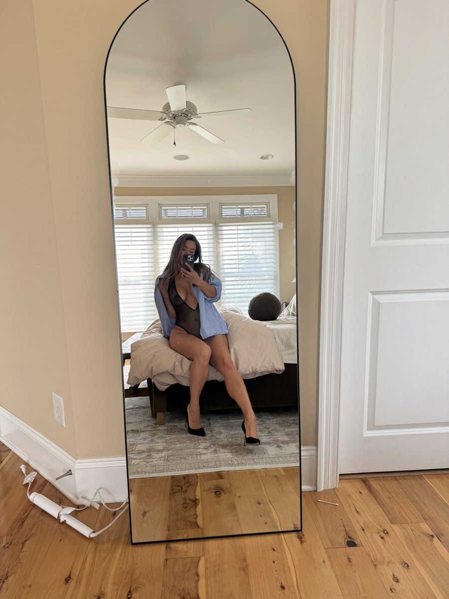 Casual Friday at the office 💙