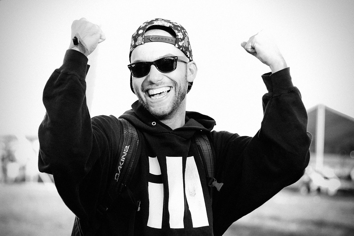 ICYMI: <a href="/SubpYao/">Subp Yao</a> - Soil (STRTLP018)

Massive thanks to those who supported "Soil" - <a href="/_wearestudio/">STUDIO</a>  <a href="/kmag_colin/">Kmag.co.uk</a>  <a href="/laylamarino_/">Layla Marino</a> 
 
Read the article, check the premiere and stream or download "Soil" below:
[ 🔗 i n 💬 ] 

#bassmusic #outnow #halftime  #underground #beats #subpyao