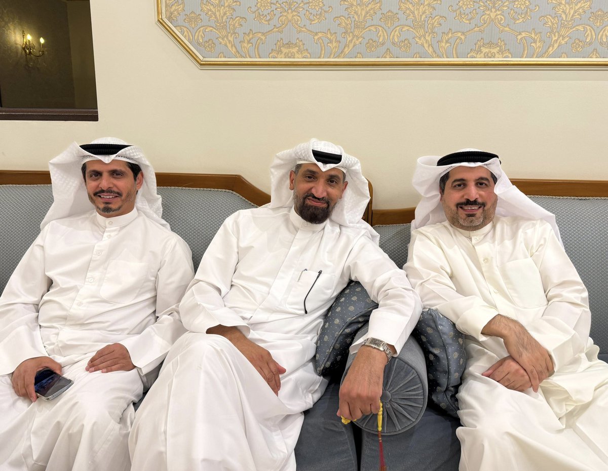 مع اخواني 
عيدكم مبارك 
وتقبل الله طاعتكم