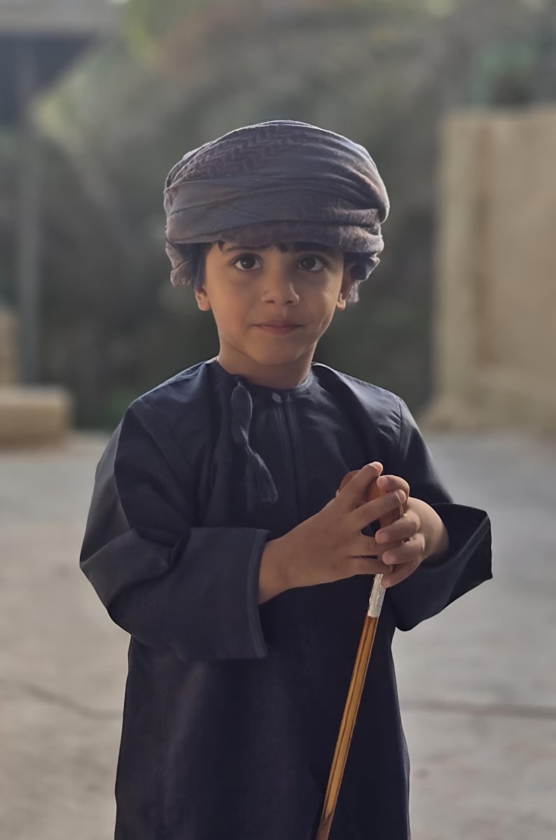 كأنّهم خُلِقوا من طيبِ فطرتِهم 
نورًا فشفّوا فلاحَ النيِّرُ النَّضِرُ 

إن قيلَ جاءَ العمانيون جاءَ أبٌ 
تشرّبَ الحكمةَ العصماءَ مقتدرُ 

من نص (نفَسٌ كونيٌّ) 

#عيد_الأضحى_المبارك 
#عيدكم_مبارك 
#سلطنة_عمان 
#الرستاق