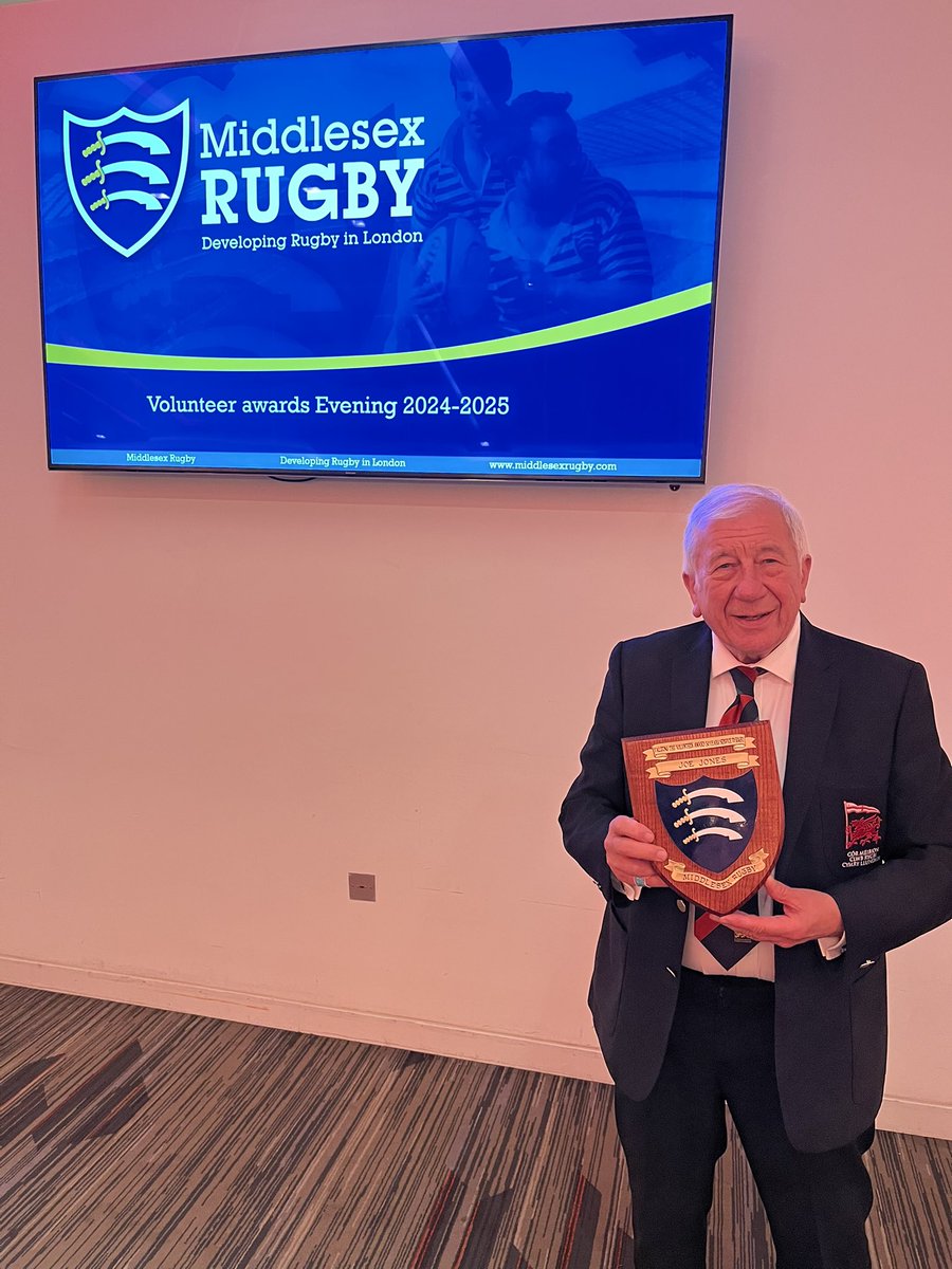London Welsh Supporters Club (@lwsupporters) on Twitter photo Congratulations to Joe Jones on his award for 30 years service to <a href="/LondonWelshRFC/">London Welsh RFC</a> Well deserved. Congratulations to Joe Jones on his award for 30 years service to <a href="/LondonWelshRFC/">London Welsh RFC</a> Well deserved.