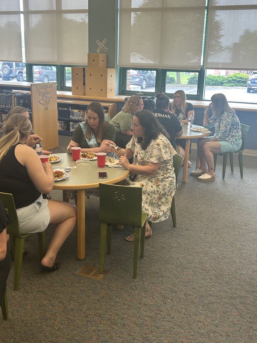 pinestreetelem's tweet photo. Food and Fellowship! Another GREAT year is in the books🤗 ⁦@PalmyraSchools⁩ #ThisIsPine #SeeYouInAugust https://t.co/z2jprRdVO5