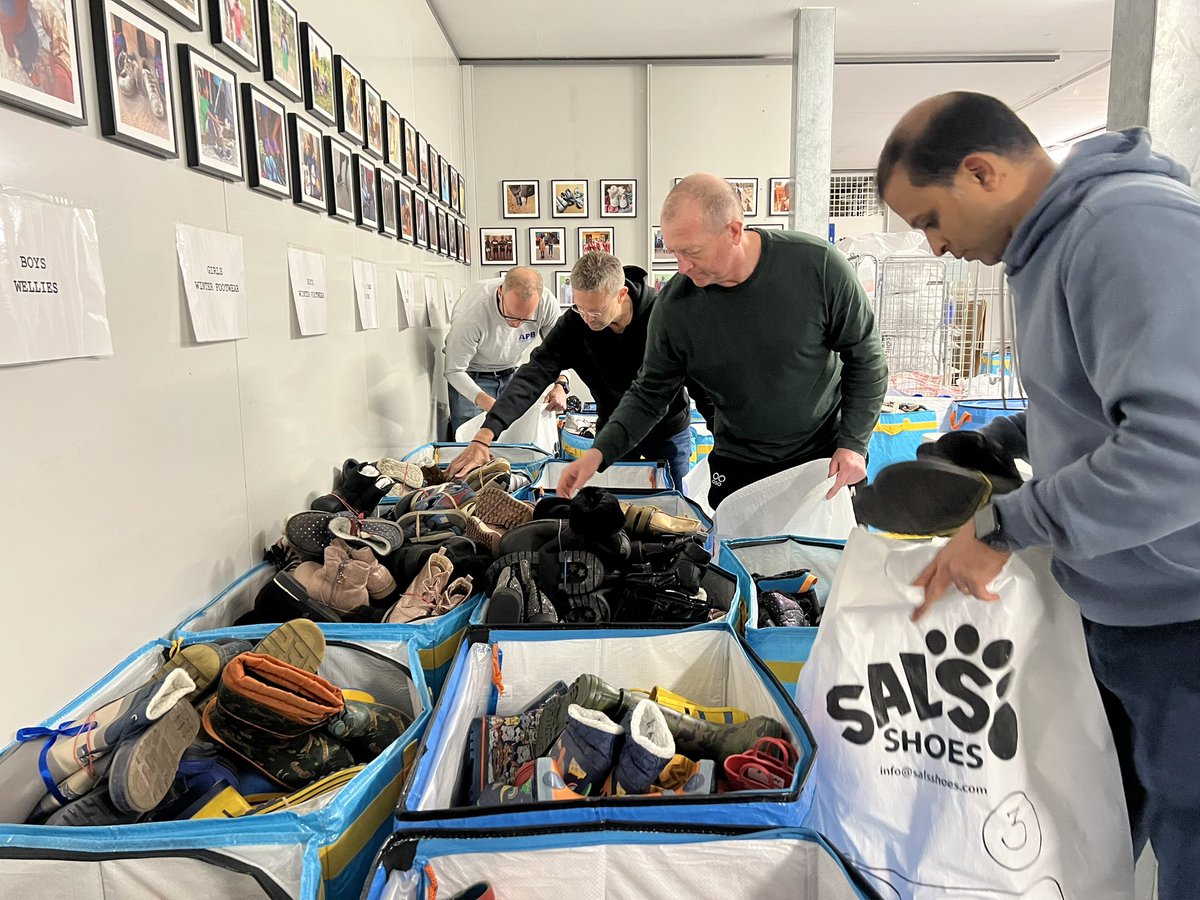 Only fitting we finish off our working #volunteersweek2025 welcoming in a team of corporate volunteers from <a href="/nomo_bank/">Nomo</a> 7 corporate volunteers, team bonding and development and a positive impact about to be made on the lives of over 2,250 children across 2 continents 💫