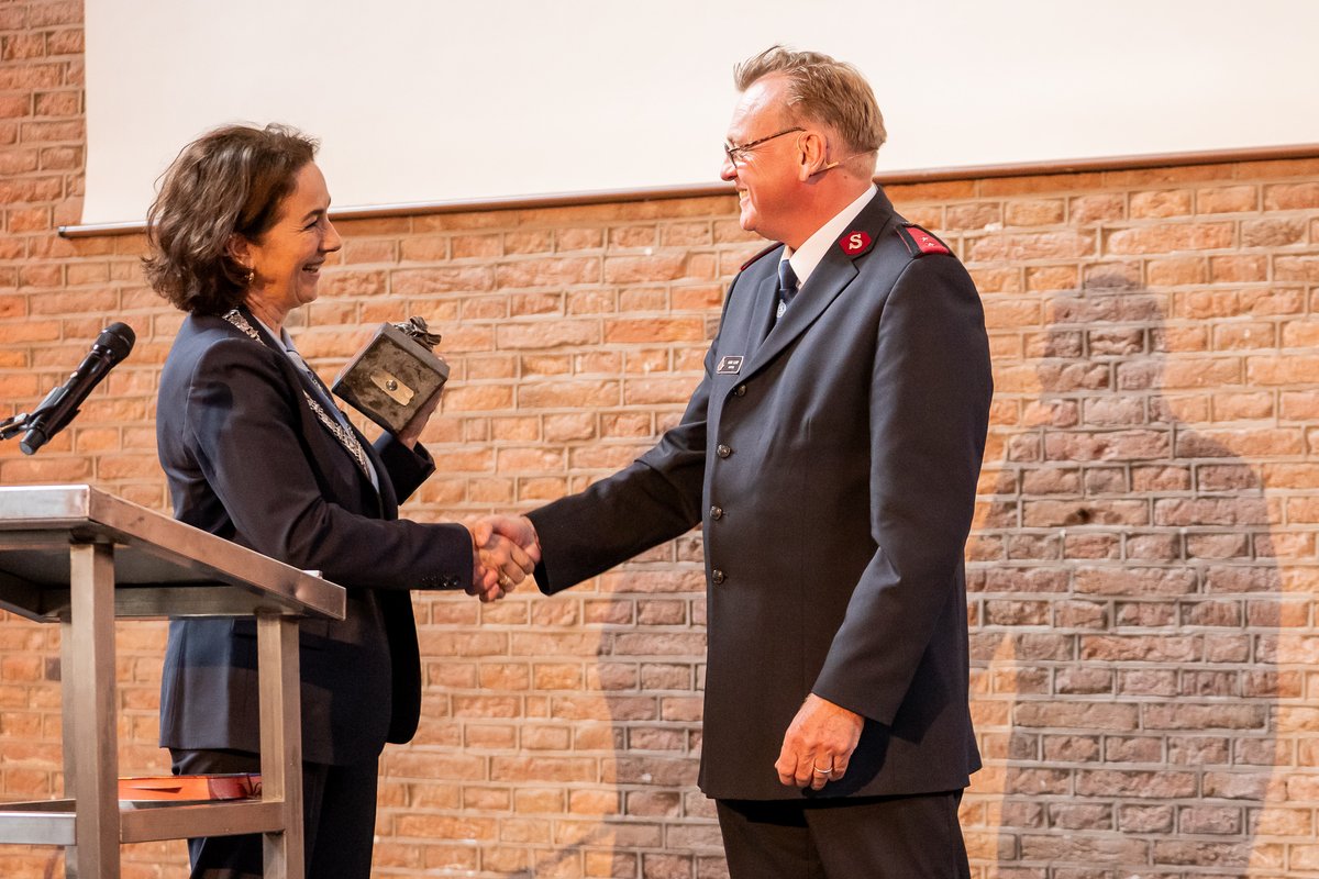 Legerdesheils's tweet image. 📣 Femke Halsema pleit in eerste Majoor Bosshardt rede voor sterk maatschappelijk middenveld: &quot;Stem van minderheden wordt naar achteren gedrukt.&quot; 🔗 Lees meer: ldh.nl/3ZV4Q6m #MajoorBosshardt