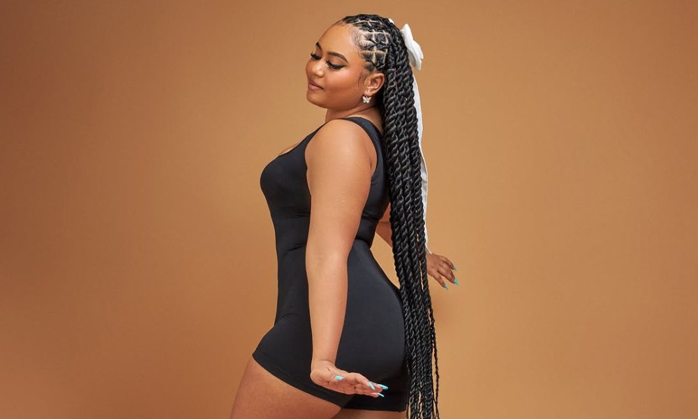 Shake it to the MAX👑 <a href="/moliymusic/">MOLIY</a> and <a href="/silentaddy/">ΛDDY</a> secure a Top 20 with their Number 1 Afrobeats hit this week 🔥

Check out who is joining them on the Official Singles Chart: officialcharts.com/charts/singles…