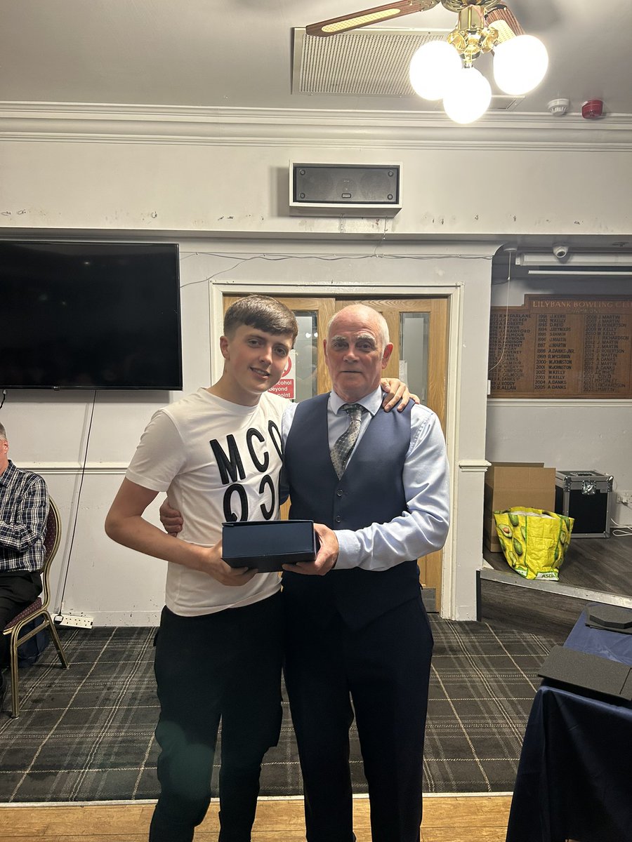 Thorn Athletic WOS (@thornwos) on Twitter photo πΏππ πΎππππππππ ππππ ||
Congratulations to <a href="/tennant_sam/">Sam Tennant</a> who picked up the <a href="/ThornYFC2006/">Thorn Athletic U20s Development Squad</a> committee player of the year.
Here is accepting the award from the legend that is <a href="/jim_all1/">Jim</a> πΏππ πΎππππππππ ππππ ||
Congratulations to <a href="/tennant_sam/">Sam Tennant</a> who picked up the <a href="/ThornYFC2006/">Thorn Athletic U20s Development Squad</a> committee player of the year.
Here is accepting the award from the legend that is <a href="/jim_all1/">Jim</a>