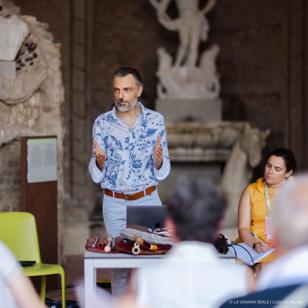 MusSaintJulien's tweet photo. Merci au Late Spring Music Festival pour son accueil chaleureux à François Lazarevitch le 31 mai au Reggia di Venaria ! 🍀
Ce fut un plaisir de partager ces réflexions autour de l'interprétation de la musique ancienne avec un public aussi attentif, dans un cadre aussi inspirant. https://t.co/WEEr8H9Mma