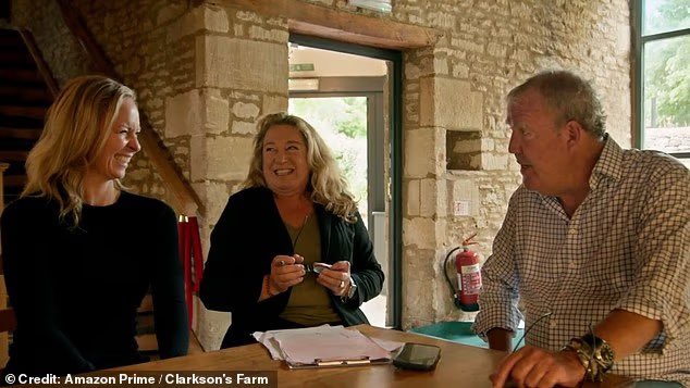 Gareth Quinn (@garethquinn80) on Twitter photo These two "pub experts" were horrendous.
Anyone wanting to open a pub give these two a wide birth. They gave all the problems but zero solutions. I'm surprised <a href="/JeremyClarkson/">Jeremy Clarkson</a> didn't tell them to fuck off #ClarksonsFarm #AmazonPrime These two "pub experts" were horrendous.
Anyone wanting to open a pub give these two a wide birth. They gave all the problems but zero solutions. I'm surprised <a href="/JeremyClarkson/">Jeremy Clarkson</a> didn't tell them to fuck off #ClarksonsFarm #AmazonPrime