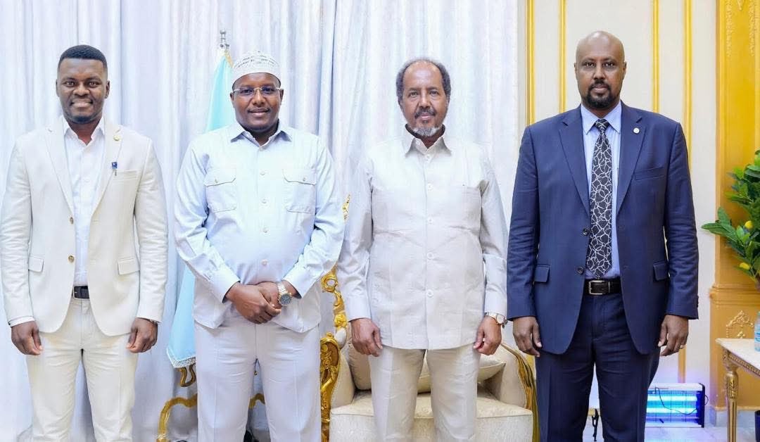 Journalist: How desperate is HSM? 

Musharax Burka: he’ll meet me. 

Journalist: 🙀