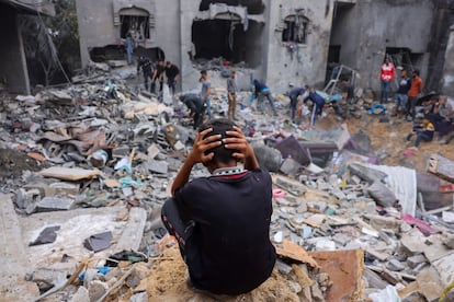 Uno de los más despiadados enfrentamientos bélicos es el que se sufre en Gaza, con cientos de inocentes asesinados, una civilización destruida, el imperio no quiere dejar rastro de su historia, menos su cultura, pues un pueblo que no sabe de dónde viene tampoco sabe a dónde va.