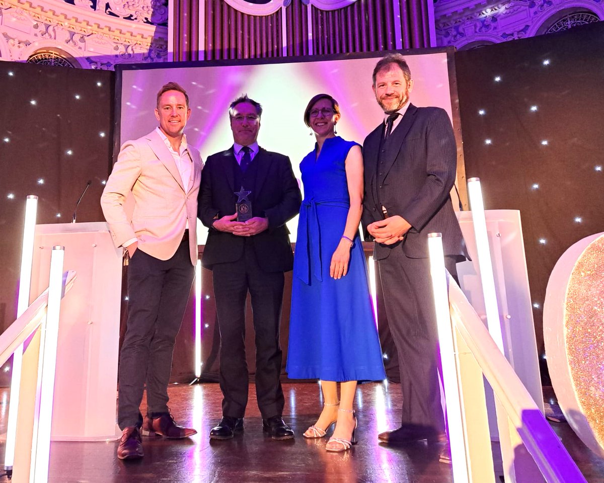 OUH (@ouhospitals) on Twitter photo Our #OUHAwards25 Patients’ Choice Award goes to Mr Giles Bond-Smith, Consultant Surgeon. Congratulations Giles! ✨
🏆Presented by Dr Ben Attwood (Chief Digital and Information Officer) and Sarah Hordern (Vice-Chair), the Award is in recognition of outstanding impact on patients. Our #OUHAwards25 Patients’ Choice Award goes to Mr Giles Bond-Smith, Consultant Surgeon. Congratulations Giles! ✨
🏆Presented by Dr Ben Attwood (Chief Digital and Information Officer) and Sarah Hordern (Vice-Chair), the Award is in recognition of outstanding impact on patients.