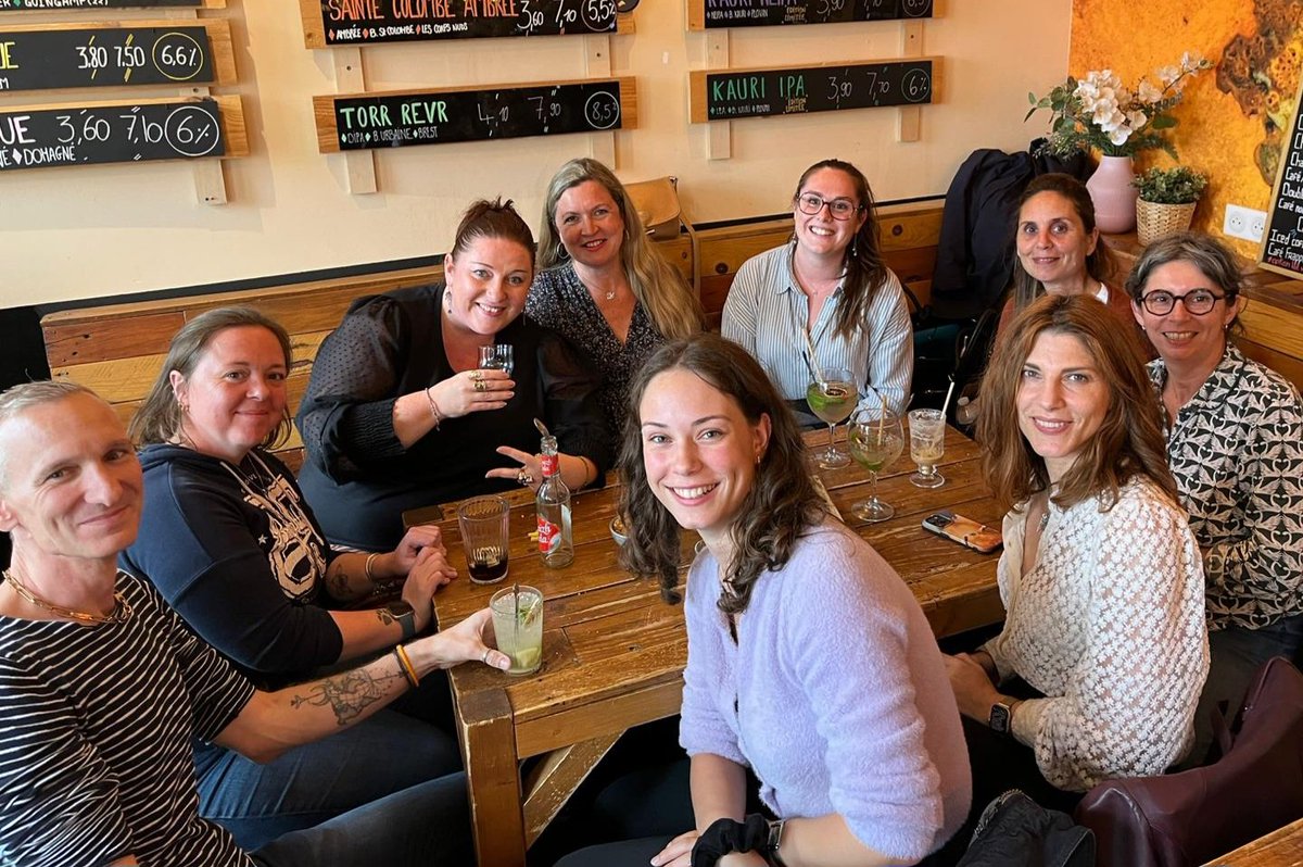 Poursuite de la formation ce vendredi et ce samedi du Diplôme universitaire de #Criminologie 

Intervention personnelle sur les théories criminologiques

Et en attendant les échanges de demain, poursuite des discussions criminologiques dans un autre cadre jusqu'à 20h30 !