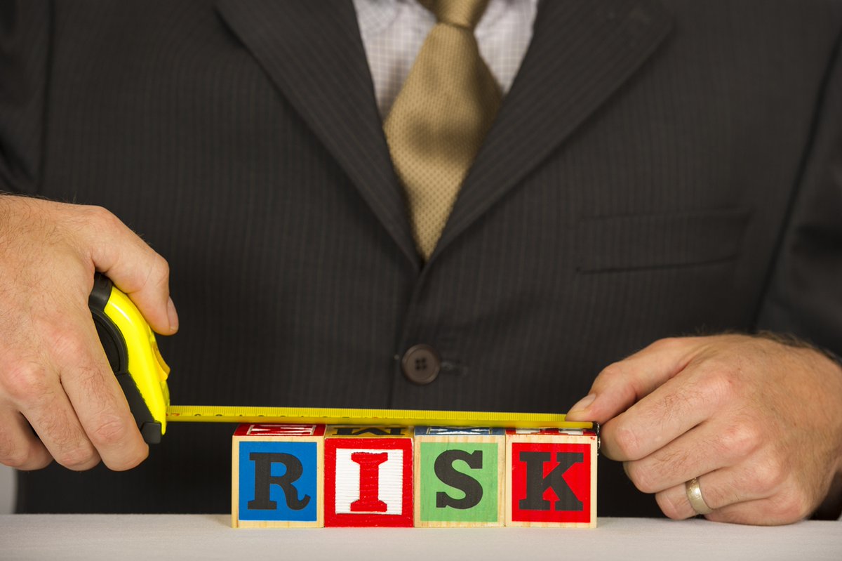 The Bank of Canada's latest report highlights the challenges facing Canadian households, particularly with upcoming mortgage renewals amid economic pressures and trade volatility. Read for insights on navigating these risks. ow.ly/FGaN50W5Lar