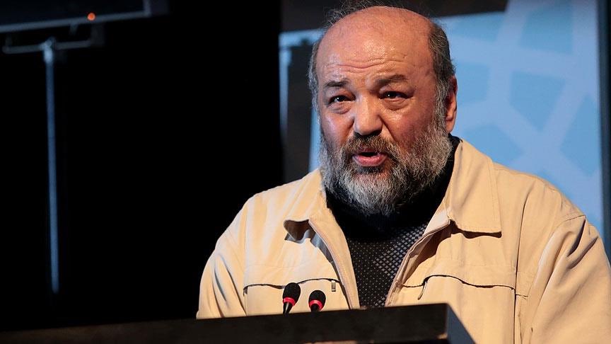gundem7x24's tweet photo. İhsan Eliaçık:

Kurban kesmek ibadet değildir, artık İslam’da kurban kesmeye gerek yoktur https://t.co/MA7ELdNgOR