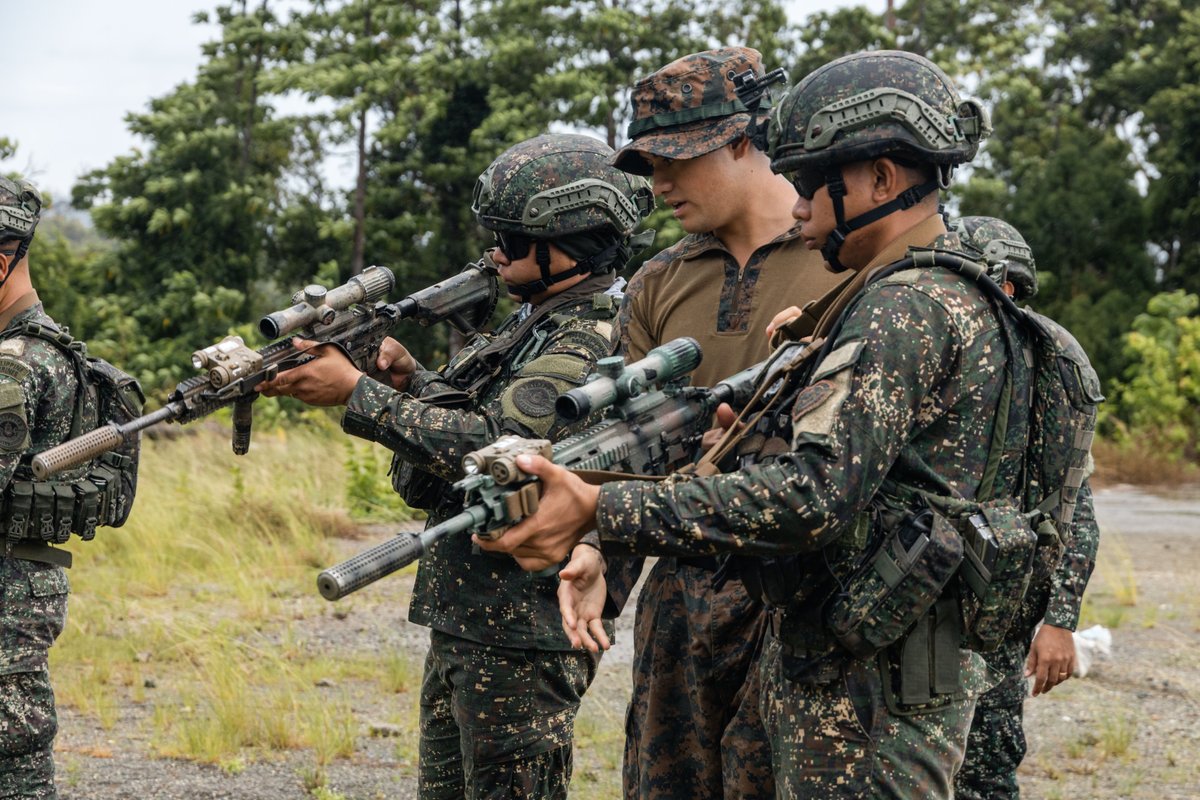 Pacific Marines (@pacificmarines) on Twitter photo 📍 Palawan, Philippines​
#PacificMarines with <a href="/MRFDarwin/">MRF-D</a> 25.3, @philmarinecorps and <a href="/coastguardph/">Philippine Coast Guard</a> fire M27 Infantry Automatic Rifles during KAMANDAG 9 May 28, 2025.​
📸: Cpl. Anita Ramos | <a href="/marines/">Mariusz Kujawski</a>
#freeandopenindopacific #KAMANDAG #Philippines 📍 Palawan, Philippines​
#PacificMarines with <a href="/MRFDarwin/">MRF-D</a> 25.3, @philmarinecorps and <a href="/coastguardph/">Philippine Coast Guard</a> fire M27 Infantry Automatic Rifles during KAMANDAG 9 May 28, 2025.​
📸: Cpl. Anita Ramos | <a href="/marines/">Mariusz Kujawski</a>
#freeandopenindopacific #KAMANDAG #Philippines