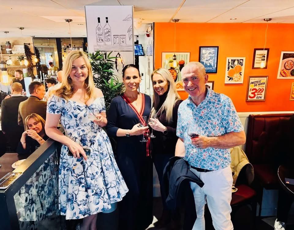 BillingReeves's tweet image. I had the loveliest evening last night at the #BoboWestKirkby launch with treasured friends and lots of gorgeous new faces! What a great atmosphere, lovely staff and great food❤️
Thanks to Wirral Life Magazine's Si Hall and Nicky Rigby for the invitation.
It was lovely to…