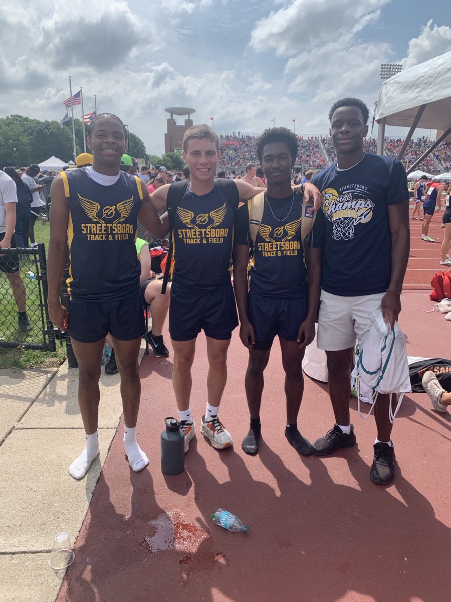 Streetsboro Rockets qualified for the state finals in the 4x2!