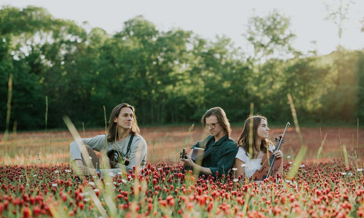 Nashville based indie-folk foursome The Arcadian Wild take the stage at the Grey Eagle Tuesday, June 17th! They're joined by alt-country rockers Dallas Ugly to complete the bill! Doors @ 7pm, show @ 8pm, advance tickets available here: etix.com/ticket/servlet…