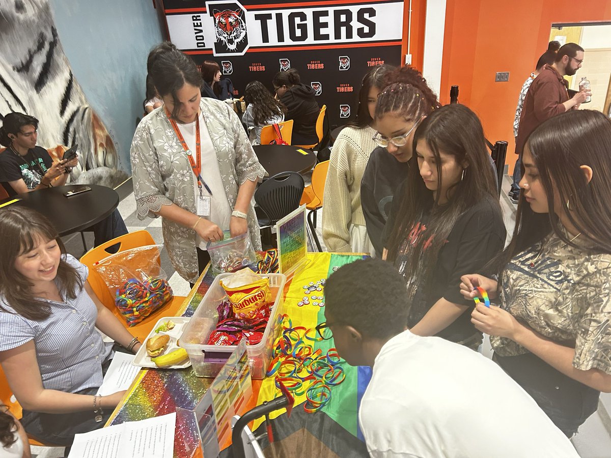 Tiger RAP student ambassadors providing doing LGBTQ+ Trivia for Pride Month 🏳️‍🌈