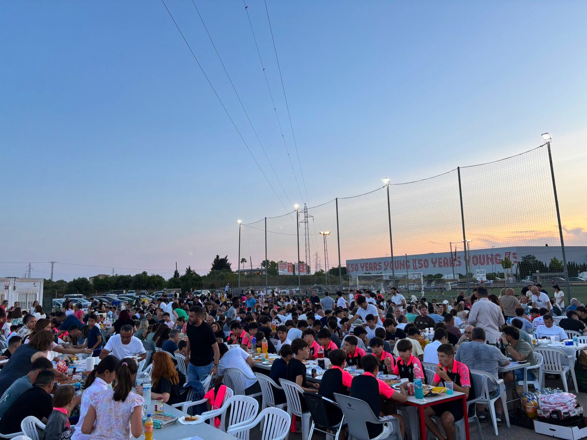 Socialistes d' Inca (@socialistesinca) on Twitter photo 🤍🖤Assistim al sopar de final de temporada 2024-2025 del <a href="/CEConstancia/">CE Constància</a>
👏🏼Enhorabona per aquesta gran temporada a tots els seus equips, jugadors, equips tècnic i familiars per compartir el dia a dia del club inquer.
🫶🏼Bon estiu a tots! #OrgullInquer 🤍🖤Assistim al sopar de final de temporada 2024-2025 del <a href="/CEConstancia/">CE Constància</a>
👏🏼Enhorabona per aquesta gran temporada a tots els seus equips, jugadors, equips tècnic i familiars per compartir el dia a dia del club inquer.
🫶🏼Bon estiu a tots! #OrgullInquer