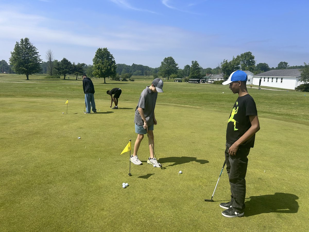 Brush Golf tweet media
