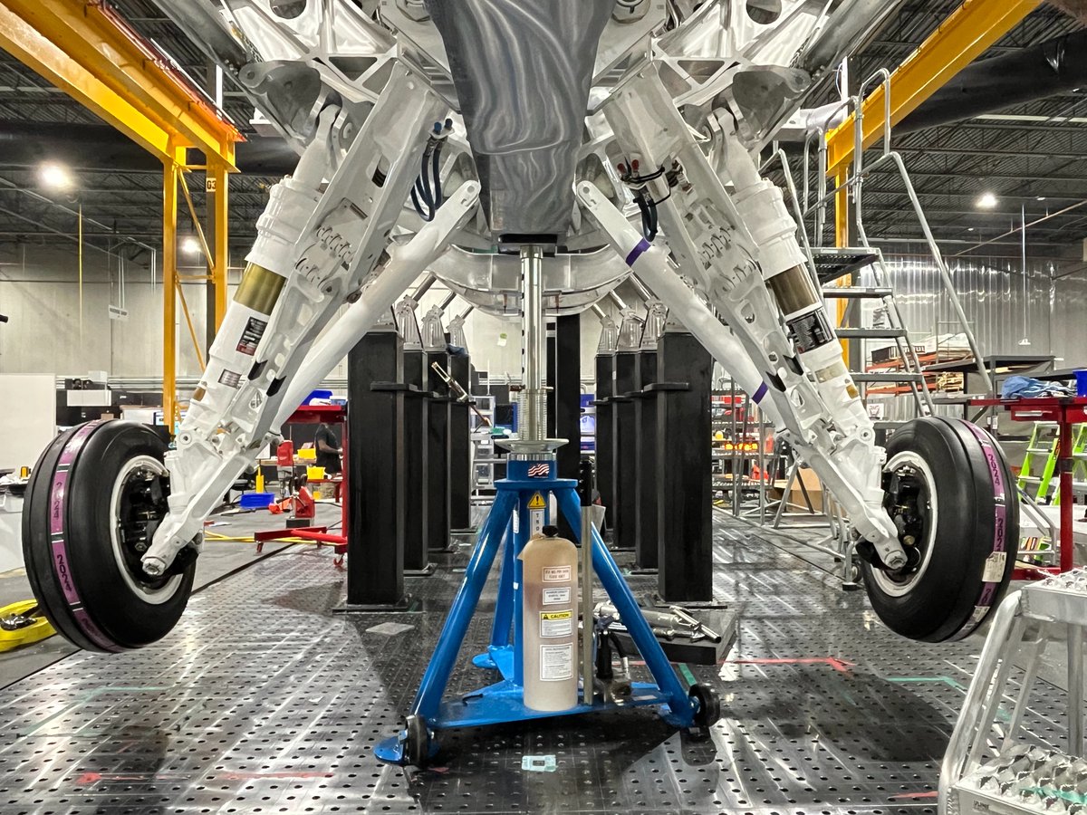 Props to <a href="/realDonaldTrump/">Donald J. Trump</a> for helping remove the unnecessary barriers to radically accelerating aviation with today's Executive Orders on supersonic flight and drones

Good thing we're building supersonic drones <a href="/hermeuscorp/">Hermeus</a> 👀 let's go 🇺🇸💪