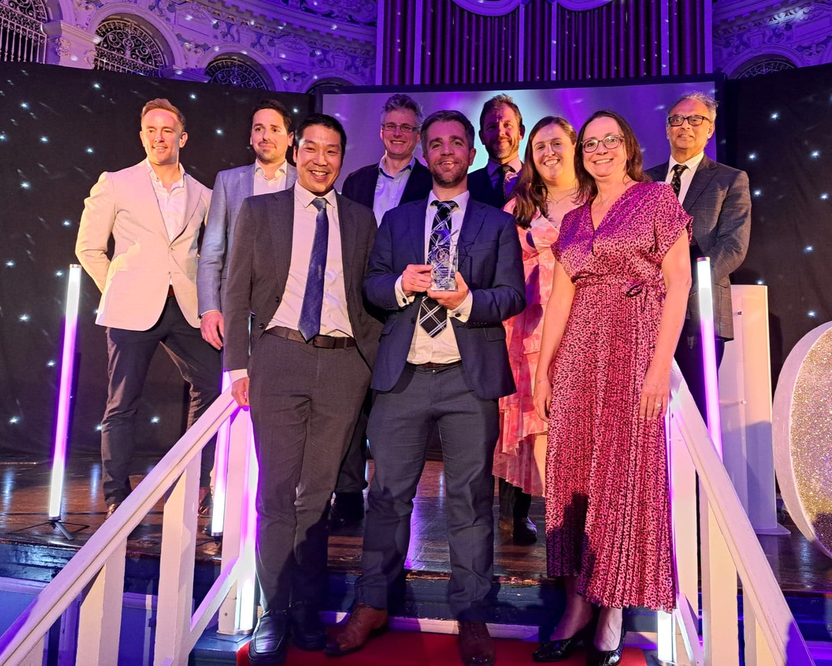 The Prostate Cancer Team receives the #OUHAwards25 Award for Delivery. Congratulations! ✨

🏆 Presented by Dr Ben Attwood (Chief Digital and Information Officer) and Prof Ash Soni (NED), the Award is for ensuring the right things get done.