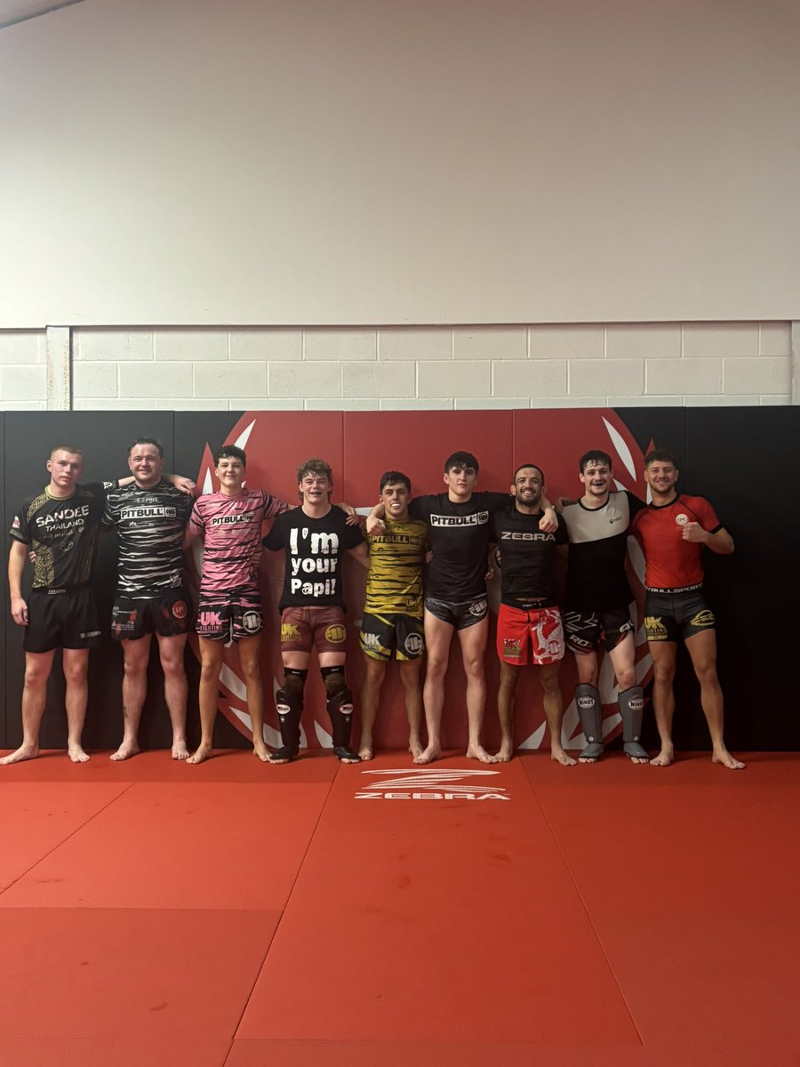 aaron aby (@aaronabymma) on Twitter photo Friday fight night with the team! They are all progressing so much 
#fightingtobreathe Friday fight night with the team! They are all progressing so much 
#fightingtobreathe