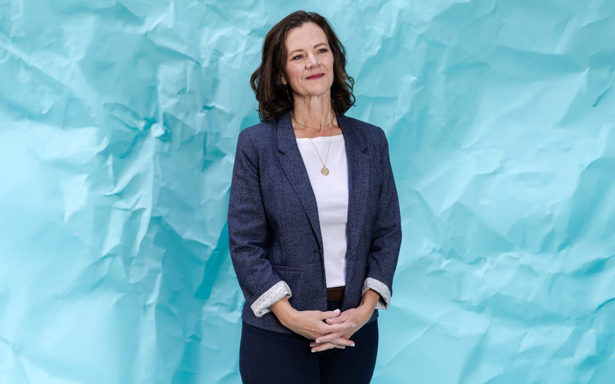 UCLABlueprint's tweet image. Childhood trauma leaves lasting marks. @iragorawara follows Dr. Shannon Thyne’s mission to make trauma-informed care a pillar of pediatrics through @UCACEsAware – treating adversity as a health risk, hoping to prevent it from haunting a life.
Read more below.