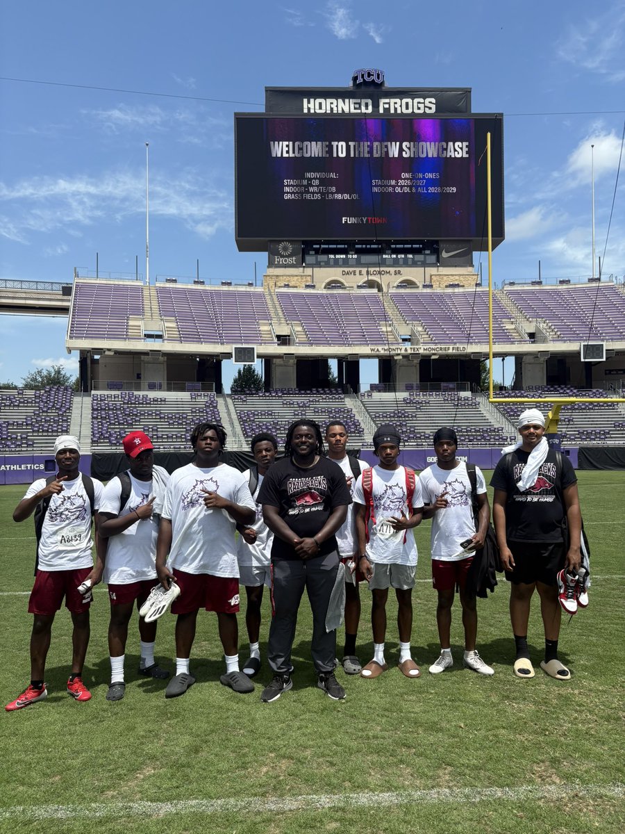 Dayson Butler (@dbutler_3) on Twitter photo Had a great time at TCU football camp. looking forward to multiple more. #NoDaysOff #Industrious <a href="/CoachMyronHend/">Myron Henderson</a> <a href="/CoachB1906/">Coach Arion Banks</a> <a href="/TCUFootball/">TCU Football</a> <a href="/LeroyHood/">Coach Hood</a> <a href="/CoachSonnyDykes/">Sonny Dykes</a> Had a great time at TCU football camp. looking forward to multiple more. #NoDaysOff #Industrious <a href="/CoachMyronHend/">Myron Henderson</a> <a href="/CoachB1906/">Coach Arion Banks</a> <a href="/TCUFootball/">TCU Football</a> <a href="/LeroyHood/">Coach Hood</a> <a href="/CoachSonnyDykes/">Sonny Dykes</a>
