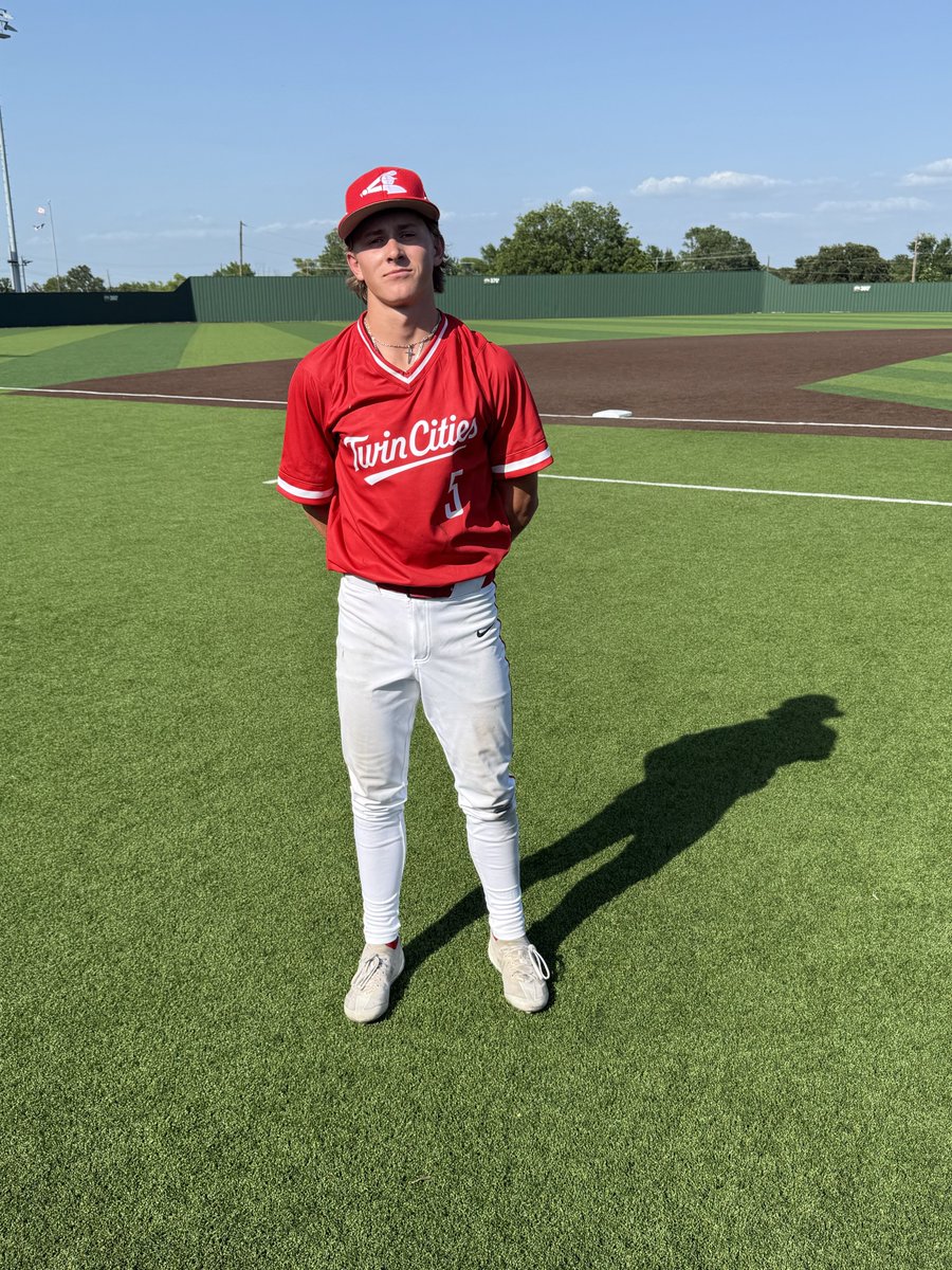 F: DFW Twins 16U Black 4, NDB Smiga 4
PoG: <a href="/logan_chaix/">Logan</a> 2-4, R