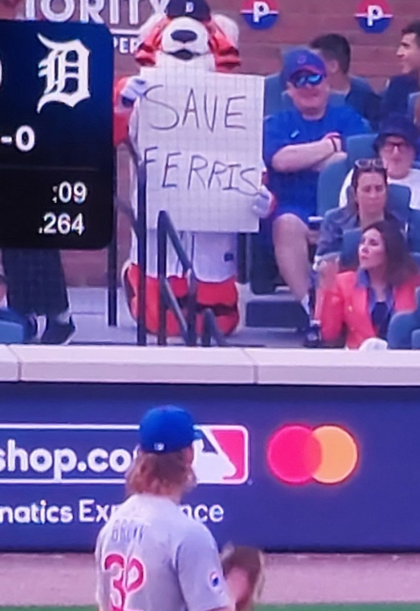 Loving Paws' early game involvement #RepDetroit